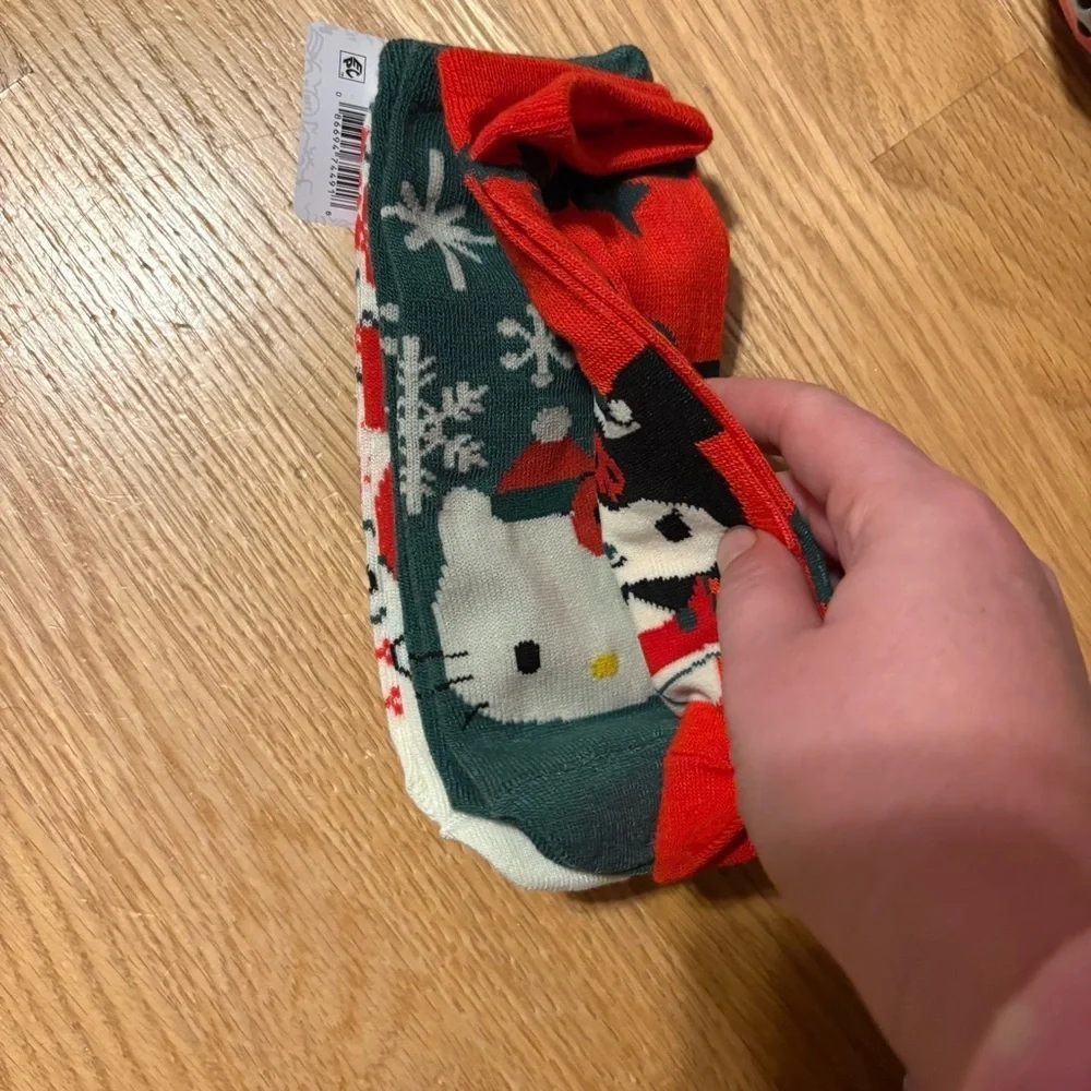 Hello Kitty Festive Red Cream Socks NEW Christmas Melody Kuromi Green Women
